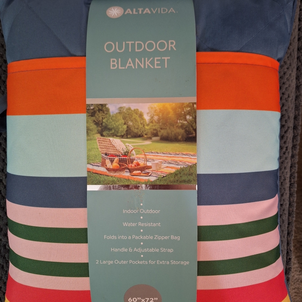 Multicolor Outdoor Blanket
